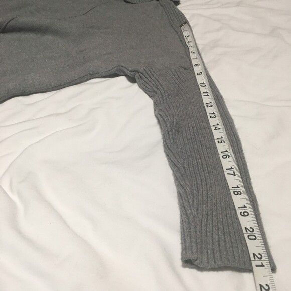 ✨️3 For $20✨️  Women M gray turtleneck long sweater Oversize CoastalGrandma 90s - Picture 6 of 8